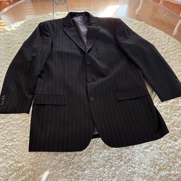 Emmanuel Ungaro 100% Wool Mens Suit Black Pinstripe 46L/38W Business Formal - Picture 4 of 16